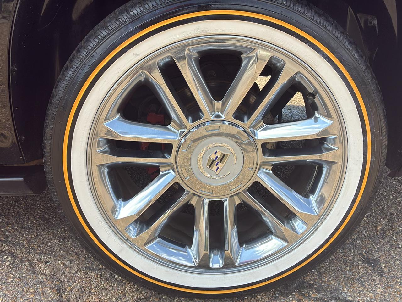 Cadillac Escalade ESV 2WD 4dr Platinum Edition 2013