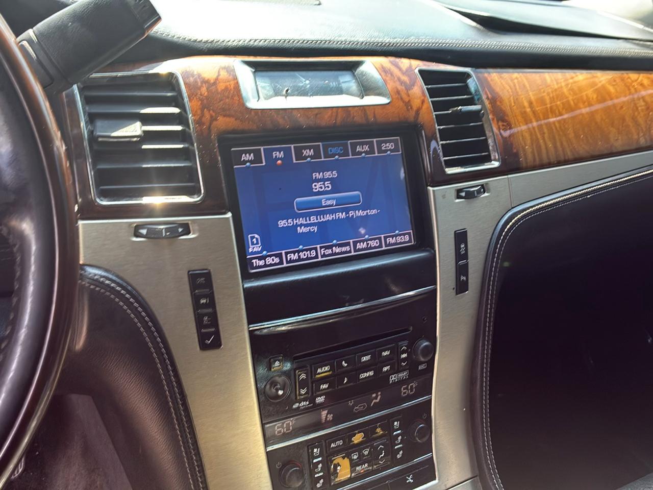 Cadillac Escalade ESV 2WD 4dr Platinum Edition 2013