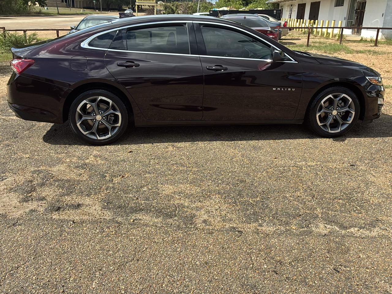 Chevrolet Malibu 4dr Sdn LT 2021
