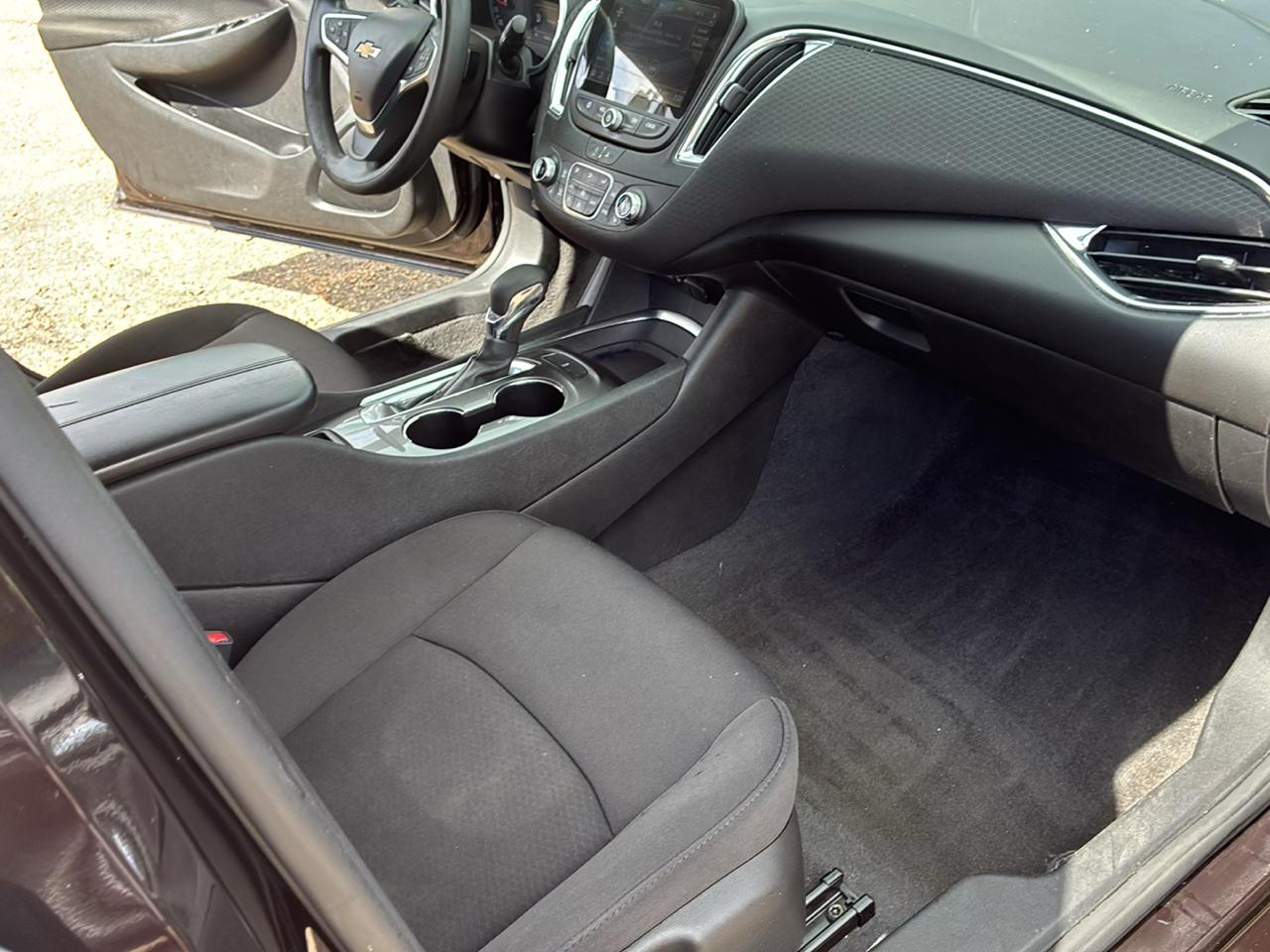 Chevrolet Malibu 4dr Sdn LT 2021