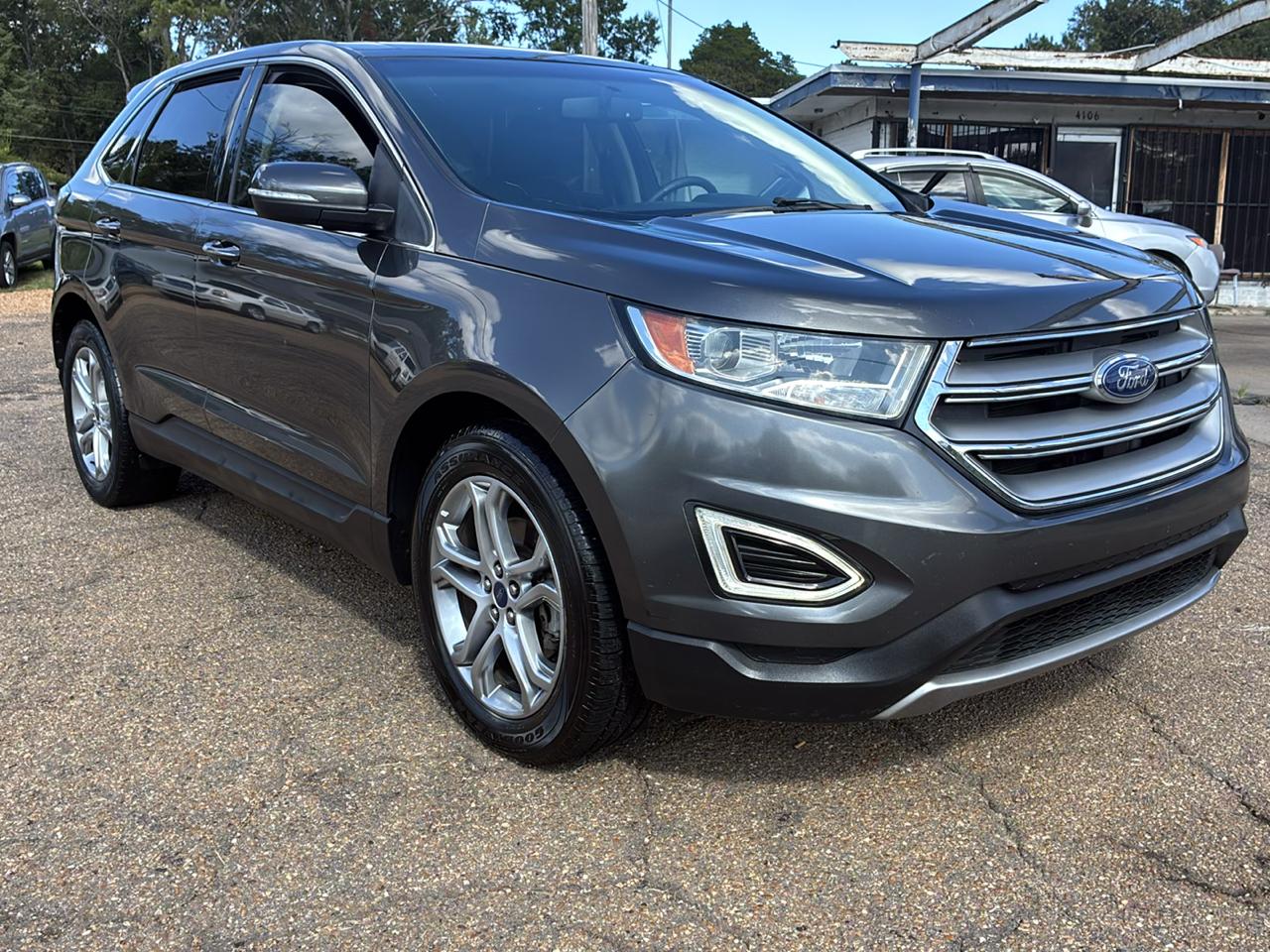 Ford Edge 4dr Titanium FWD 2016