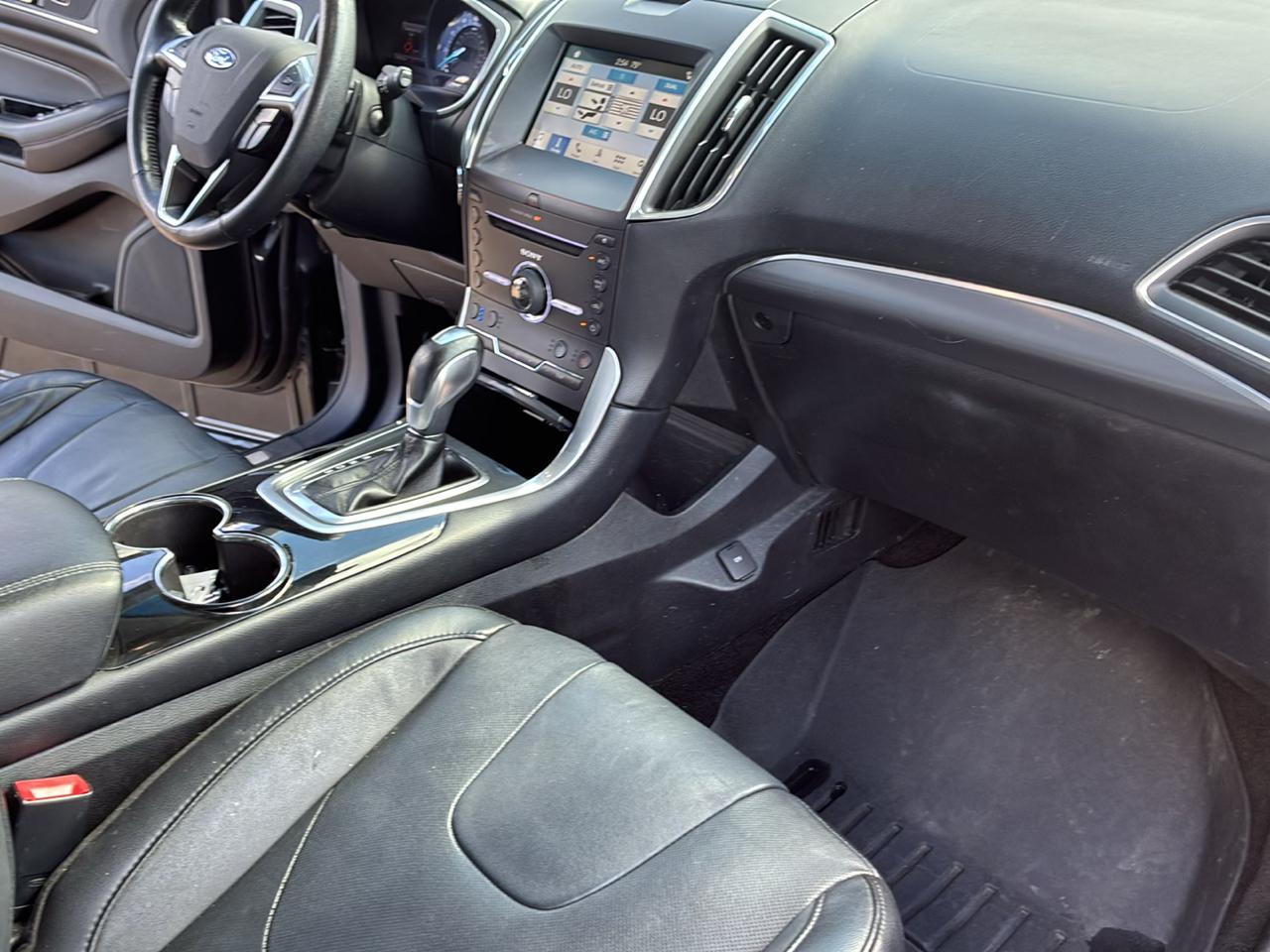 Ford Edge 4dr Titanium FWD 2016