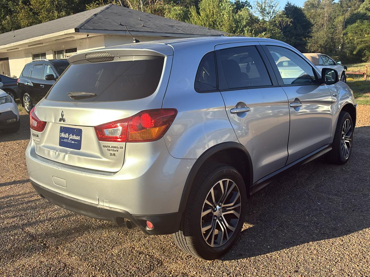Mitsubishi Outlander Sport 2WD 4dr CVT 2.4 SE 2016