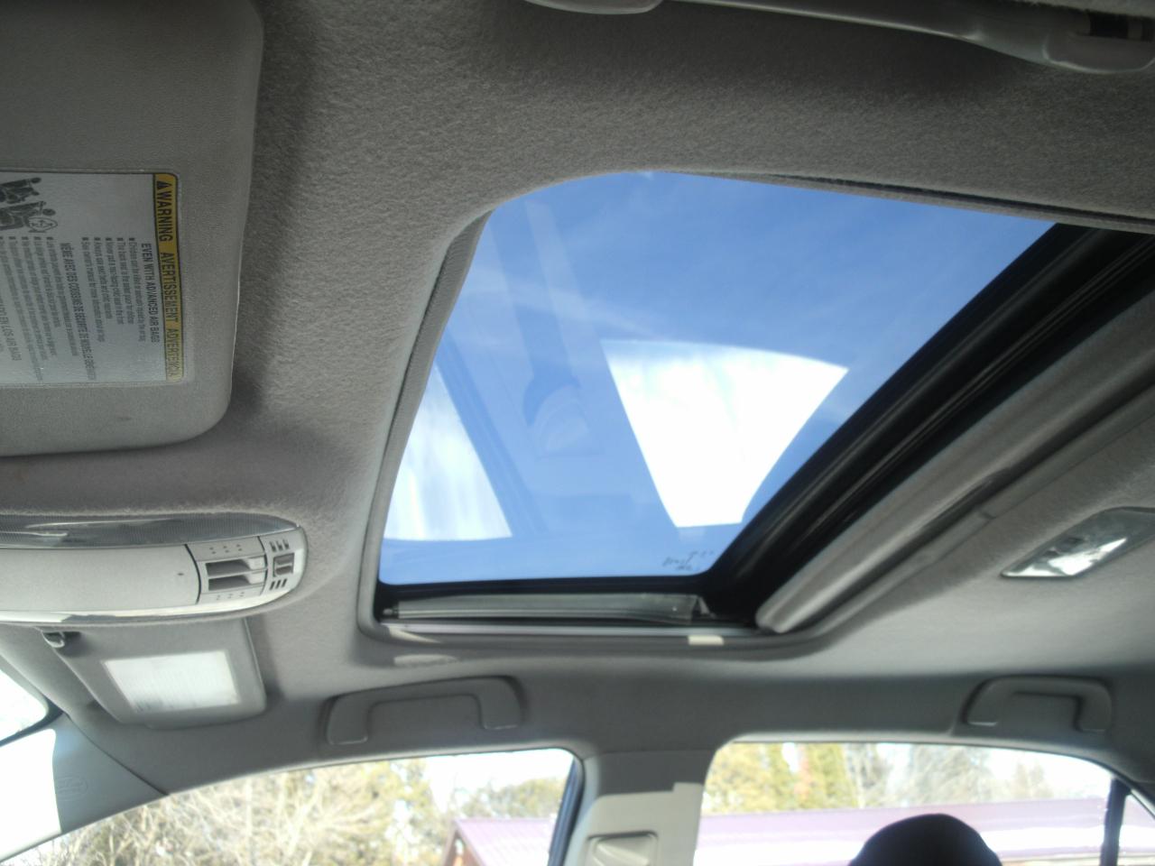 Toyota Corolla S 5-Speed MT 2012