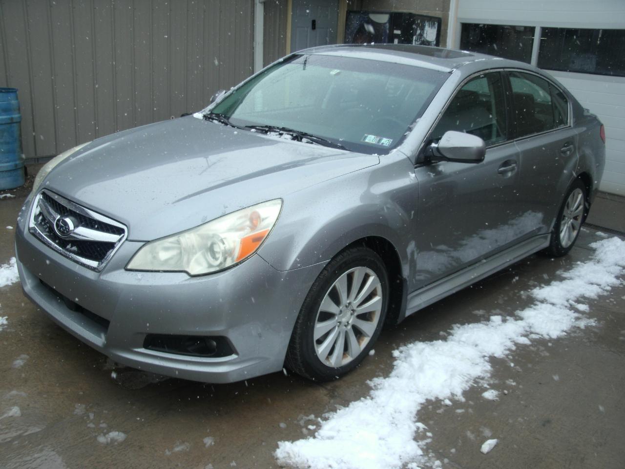 Subaru Legacy Limited 4D Sedan 2011