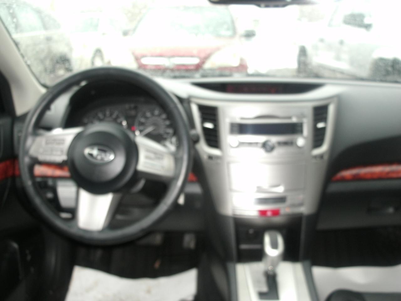 Subaru Legacy Limited 4D Sedan 2011