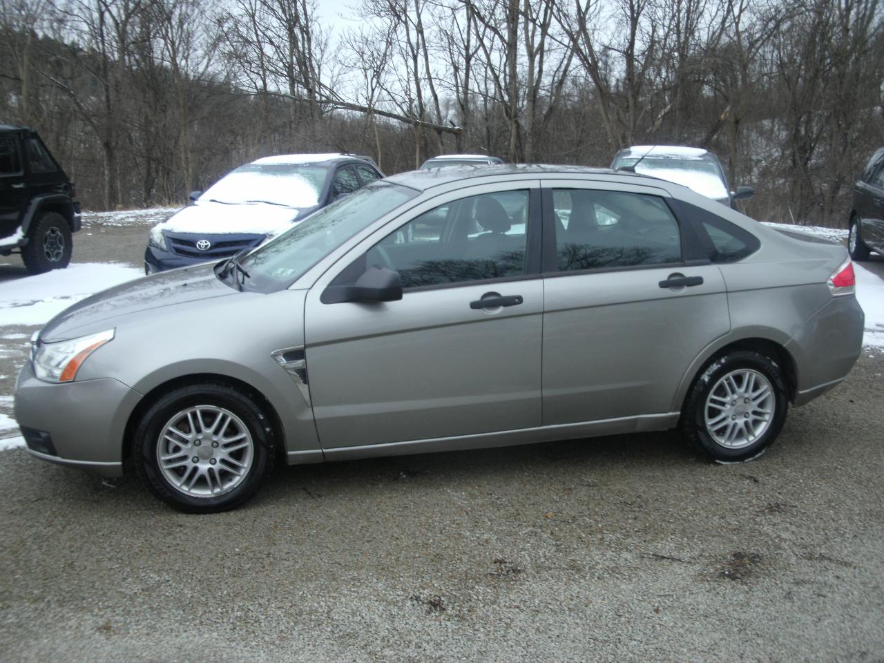 2008 Ford FOCUS SE SE