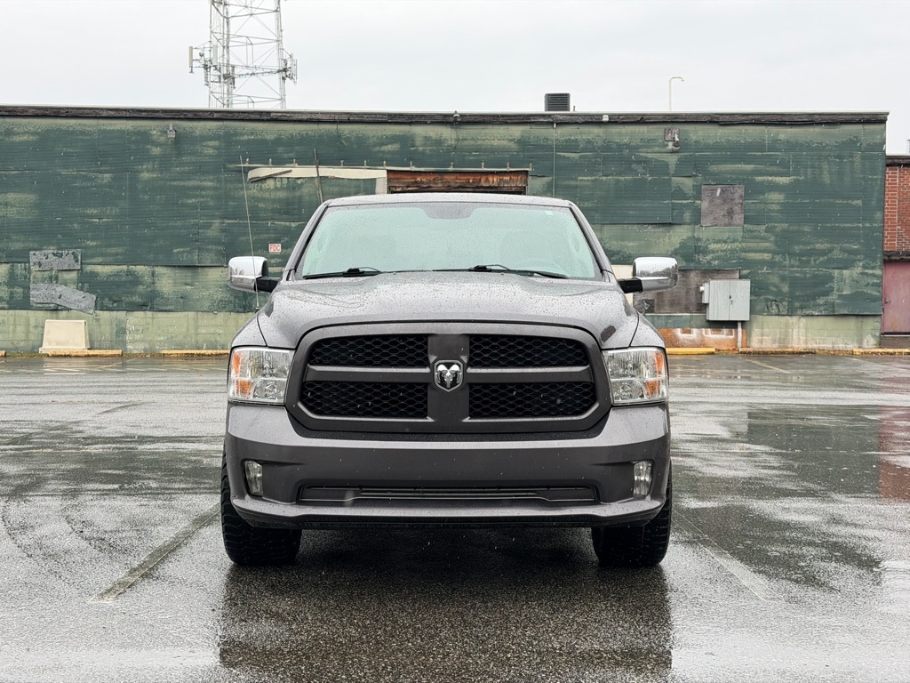 RAM 1500 Tradesman Quad Cab 4WD 2017