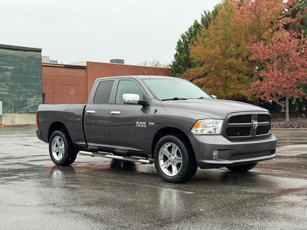 RAM 1500 Tradesman Quad Cab 4WD 2017