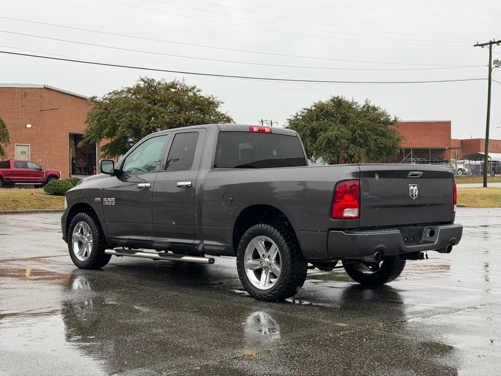 RAM 1500 Tradesman Quad Cab 4WD 2017