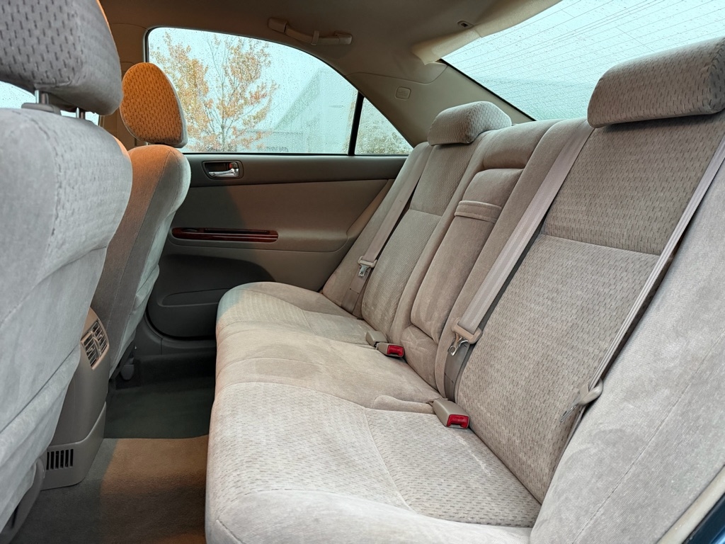 Toyota Camry LE 2003