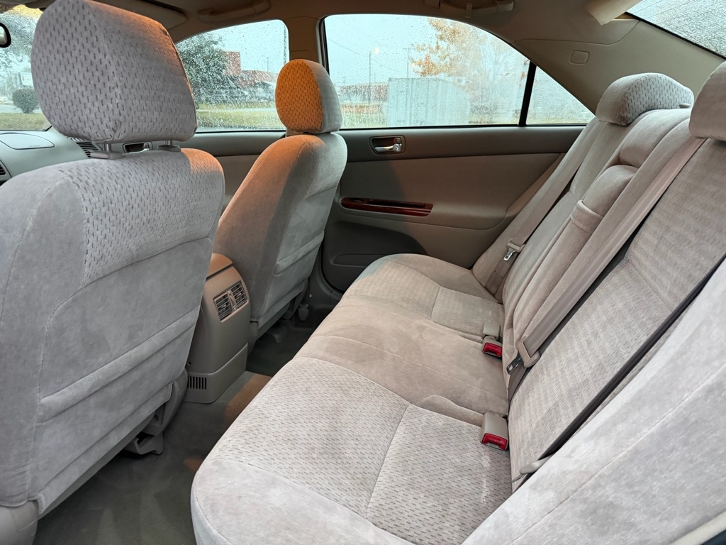 Toyota Camry LE 2003