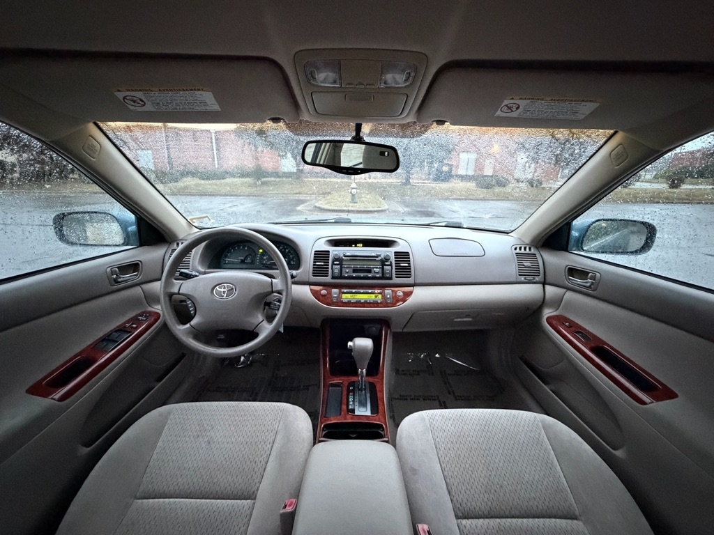 Toyota Camry LE 2003