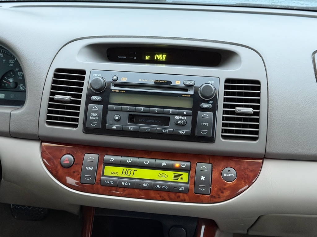 Toyota Camry LE 2003