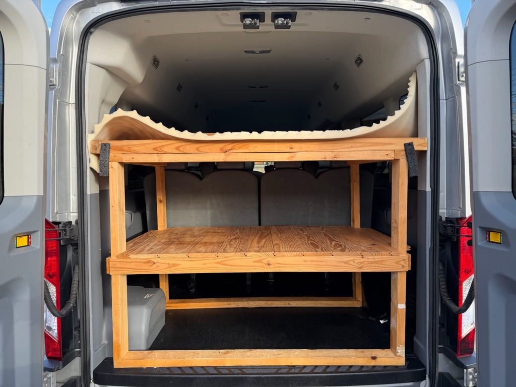 Ford Transit 350 Wagon Med. Roof XL w/Sliding Pass. 148-in. WB 2016