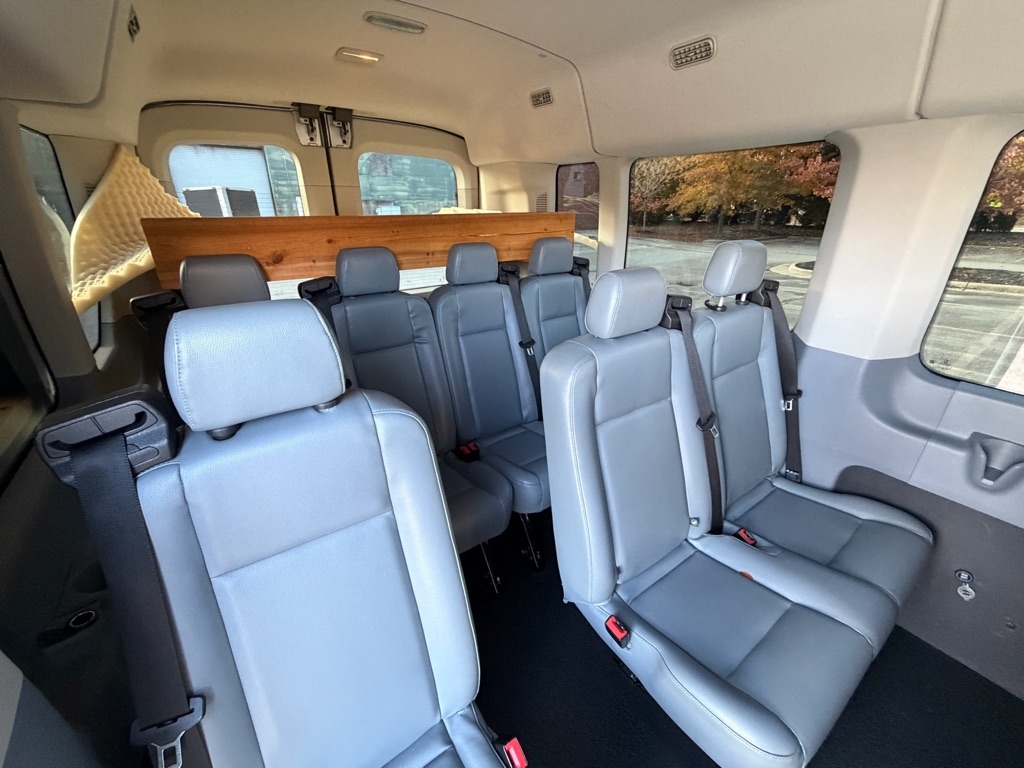 Ford Transit 350 Wagon Med. Roof XL w/Sliding Pass. 148-in. WB 2016