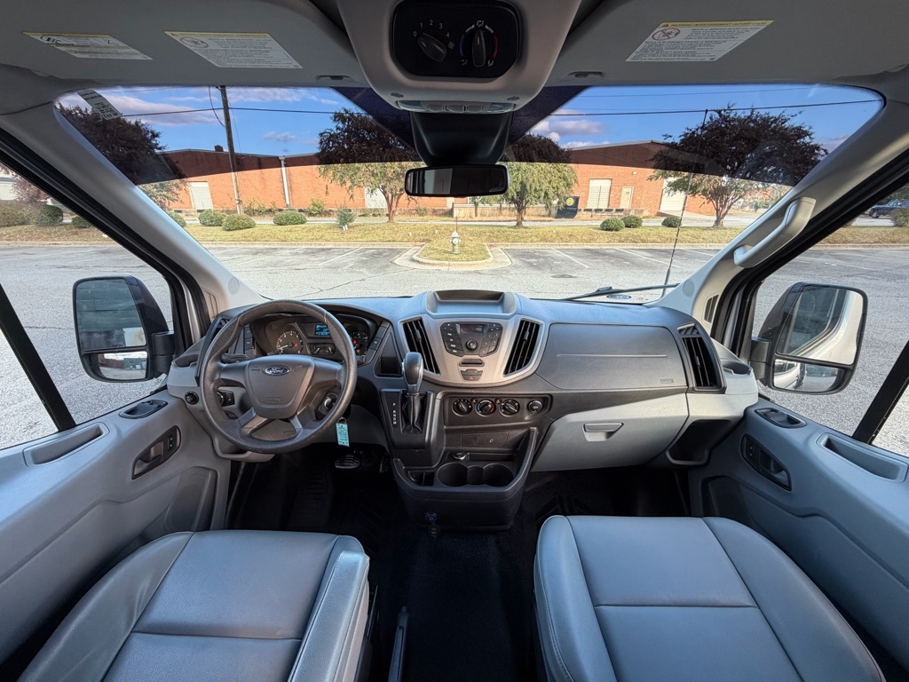 Ford Transit 350 Wagon Med. Roof XL w/Sliding Pass. 148-in. WB 2016