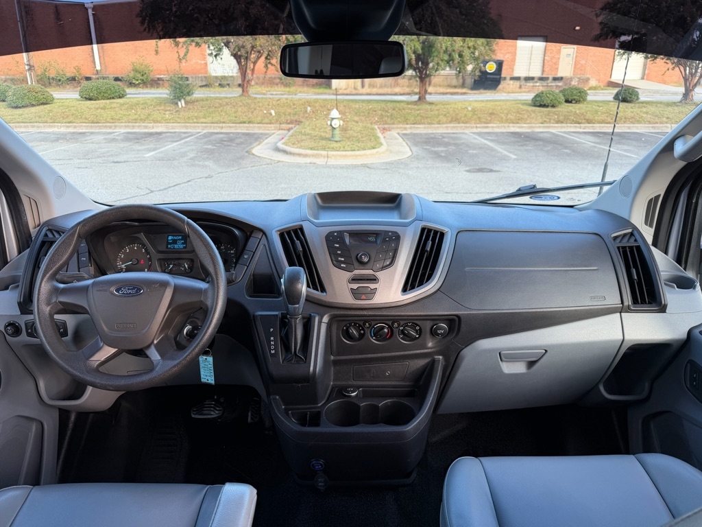 Ford Transit 350 Wagon Med. Roof XL w/Sliding Pass. 148-in. WB 2016