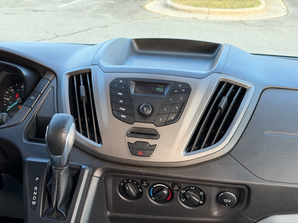 Ford Transit 350 Wagon Med. Roof XL w/Sliding Pass. 148-in. WB 2016