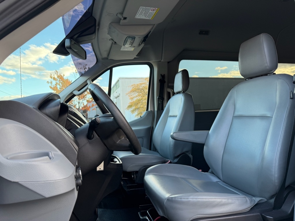 Ford Transit 350 Wagon Med. Roof XL w/Sliding Pass. 148-in. WB 2016