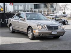 1999 Mercedes-Benz E-Class E320 - A/C, Leather Seats