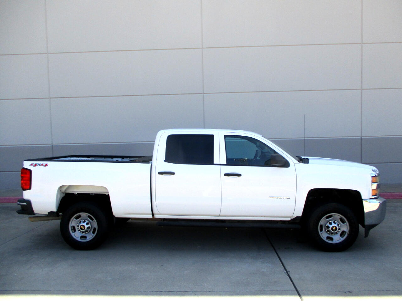 Chevrolet Silverado 2500HD Work Truck Crew Cab 4WD 2015 Chevrolet Silverado 2500HD Work Truck Crew Cab 4WD 2015