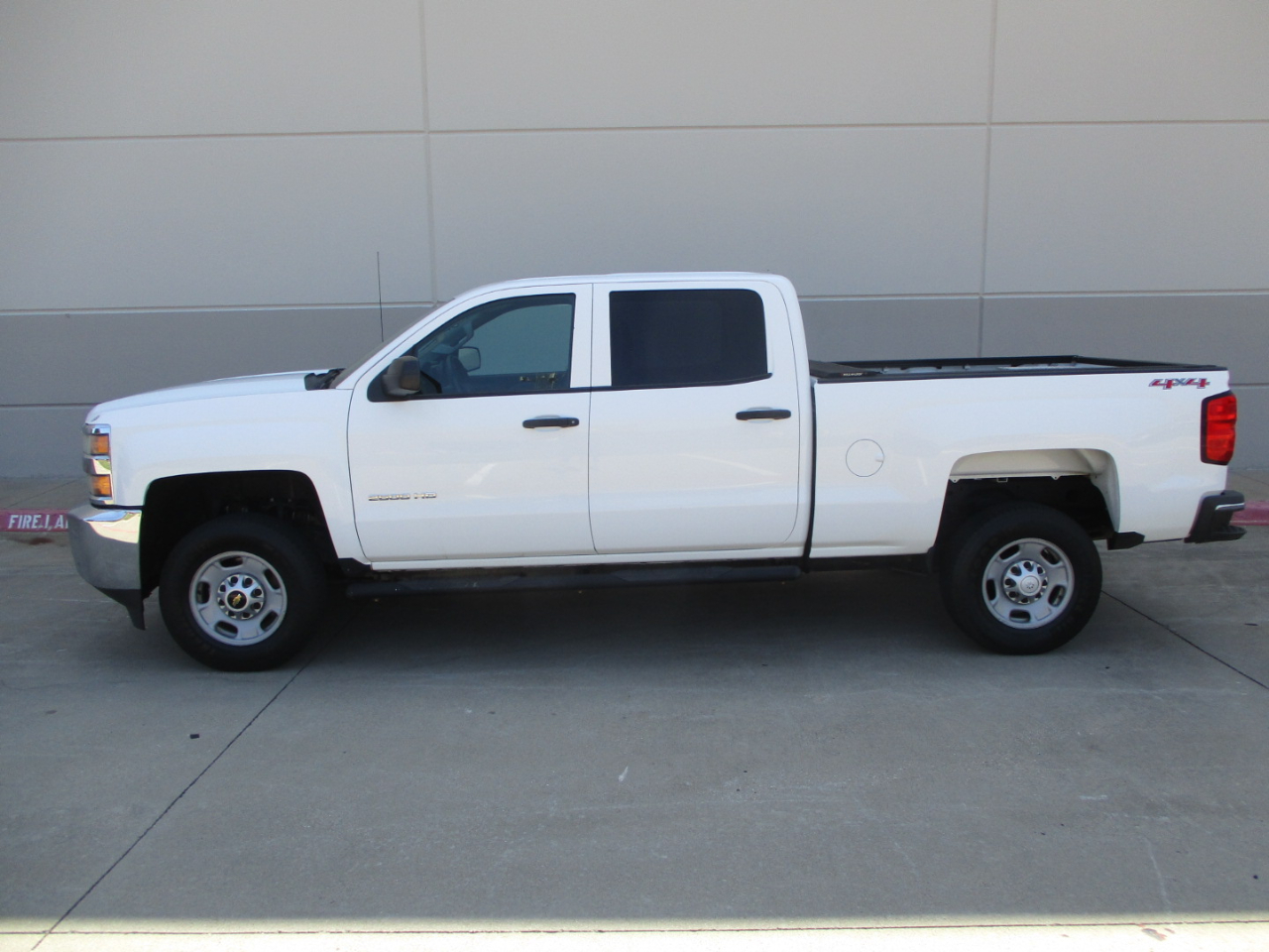 Chevrolet Silverado 2500HD Work Truck Crew Cab 4WD 2015 Chevrolet Silverado 2500HD Work Truck Crew Cab 4WD 2015