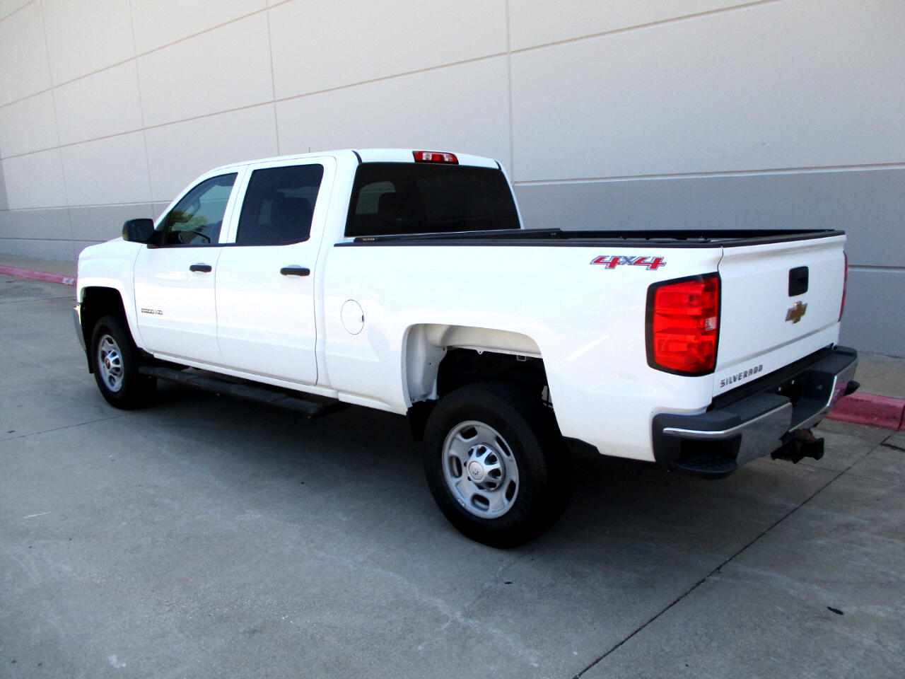 Chevrolet Silverado 2500HD Work Truck Crew Cab 4WD 2015 Chevrolet Silverado 2500HD Work Truck Crew Cab 4WD 2015