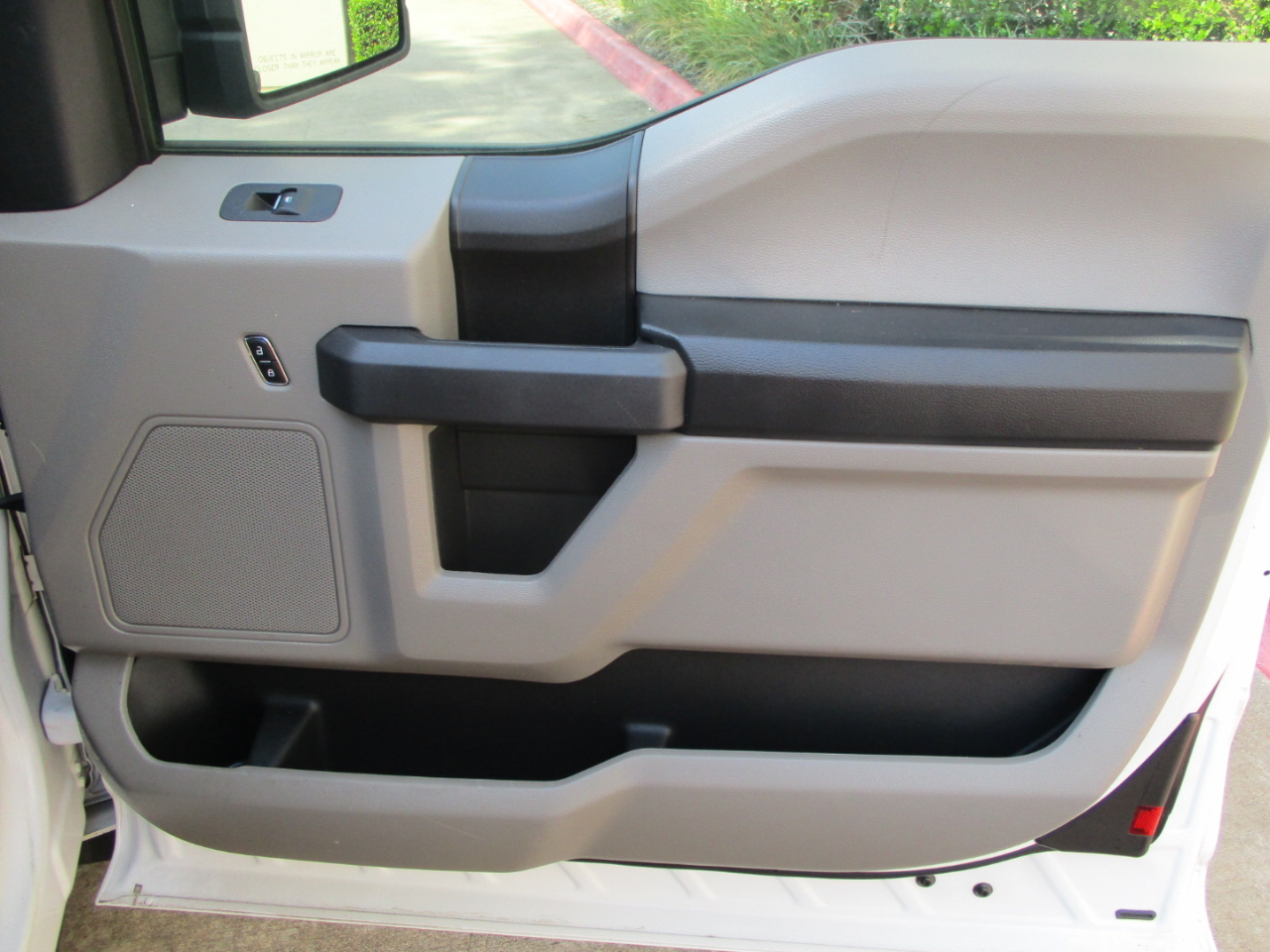 Ford F-150 XL SuperCab 6.5-ft. Bed 4WD 2020 Ford F-150 XL SuperCab 6.5-ft. Bed 4WD 2020