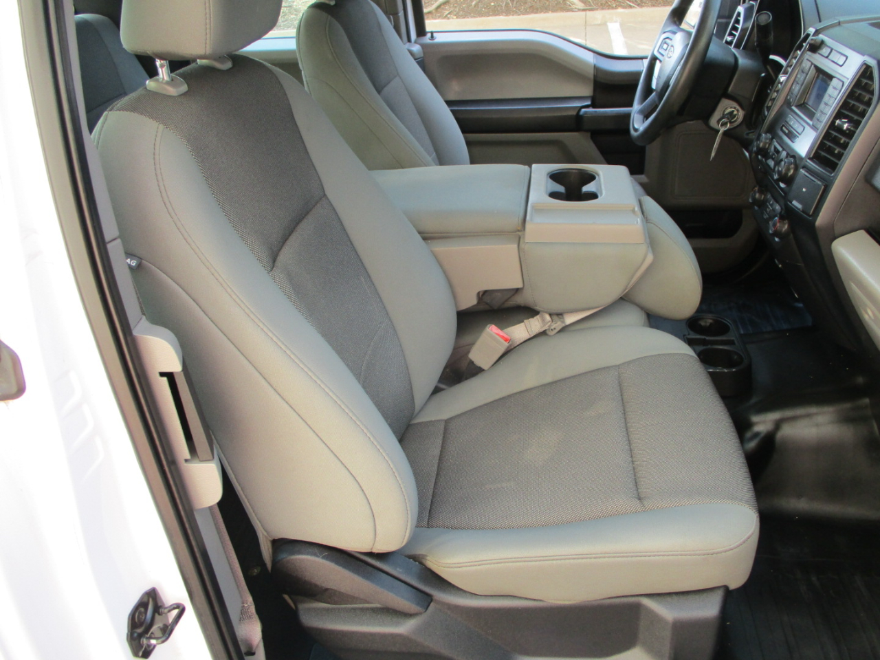 Ford F-150 XL SuperCab 6.5-ft. Bed 4WD 2020 Ford F-150 XL SuperCab 6.5-ft. Bed 4WD 2020