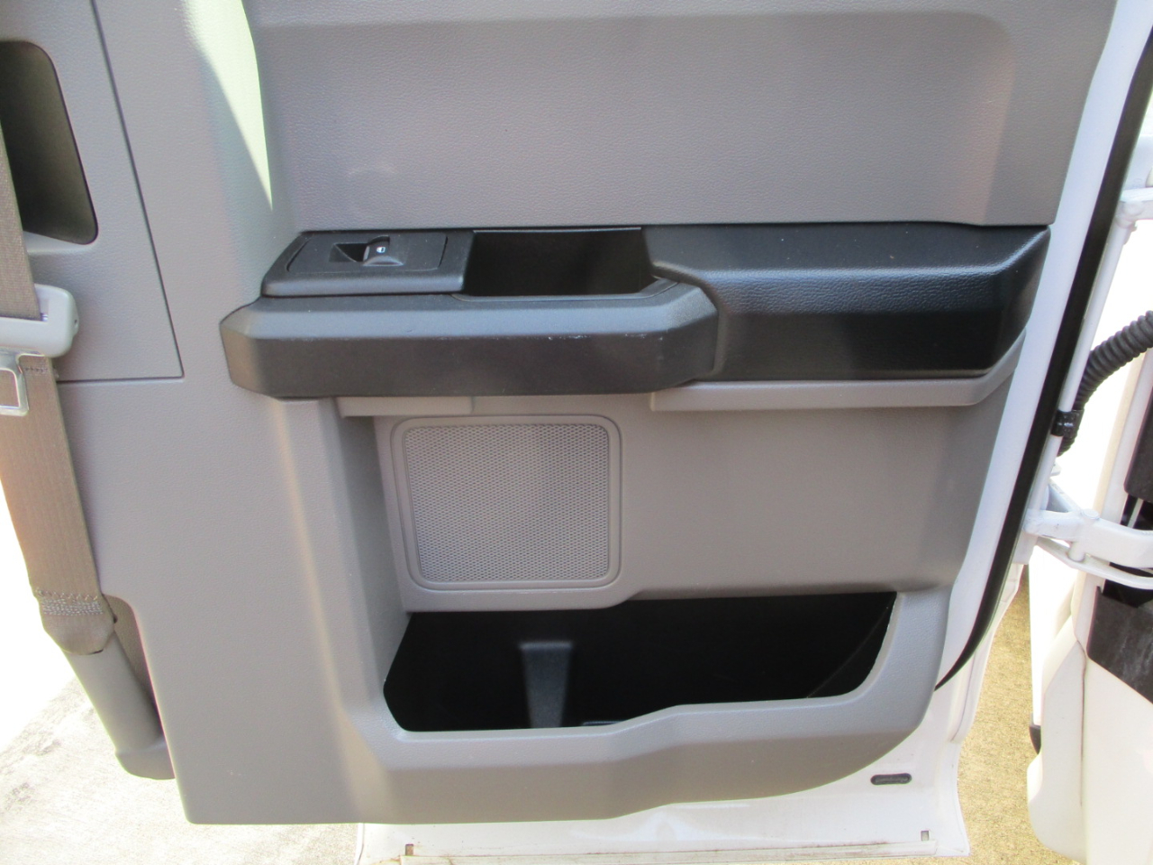 Ford F-150 XL SuperCab 6.5-ft. Bed 4WD 2020 Ford F-150 XL SuperCab 6.5-ft. Bed 4WD 2020