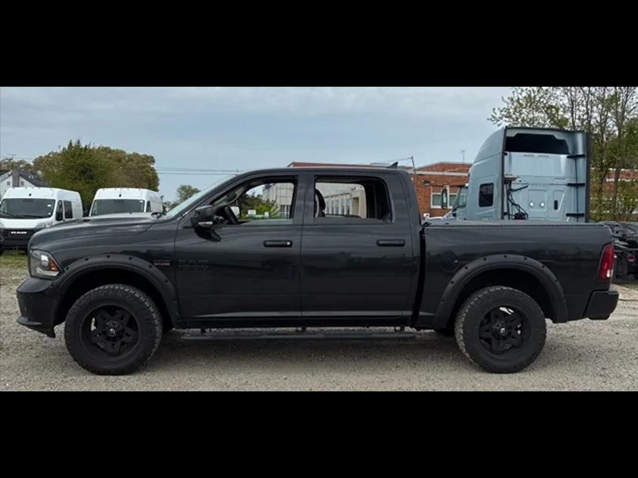 2017 RAM 1500 Sport 4x4 Crew Cab 5'7" Box