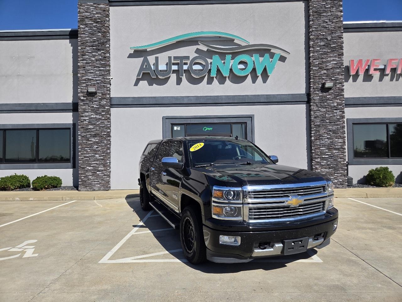 2014 Chevrolet Silverado 1500 4WD Crew Cab 143.5" High Country