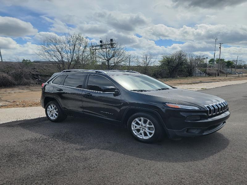 Jeep Cherokee Latitude FWD 2016