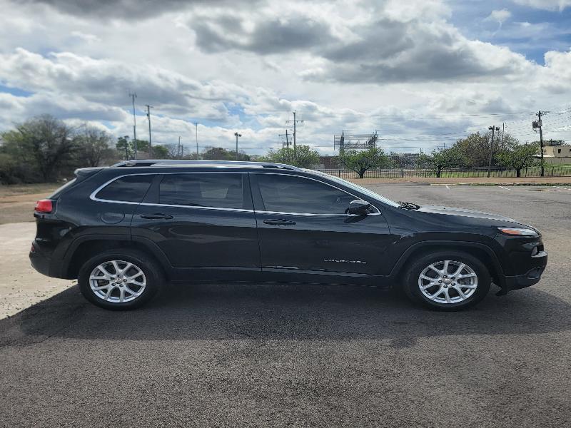 Jeep Cherokee Latitude FWD 2016