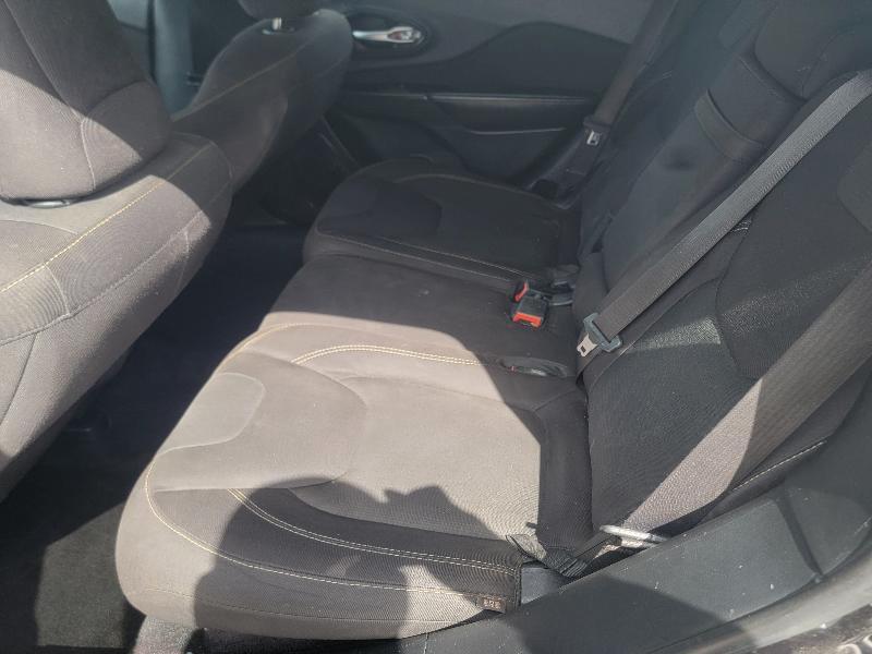 Jeep Cherokee Latitude FWD 2016