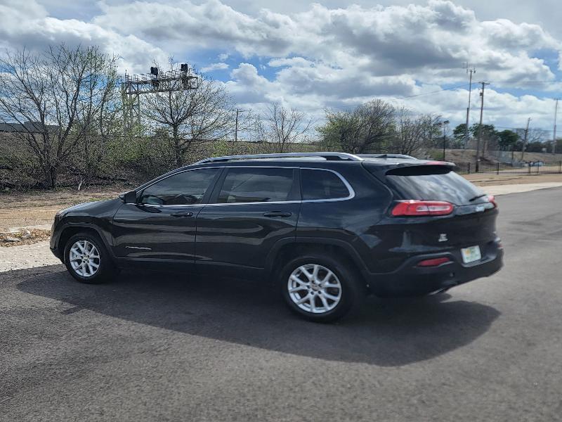 Jeep Cherokee Latitude FWD 2016