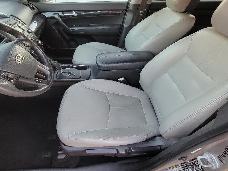 Kia Sorento LX 2WD 2013