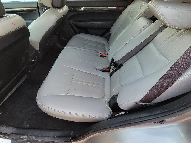 Kia Sorento LX 2WD 2013