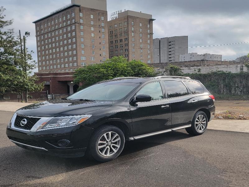 Nissan Pathfinder 2WD 4dr SV 2013