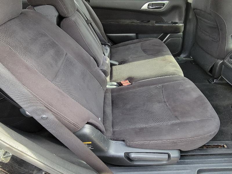 Nissan Pathfinder 2WD 4dr SV 2013