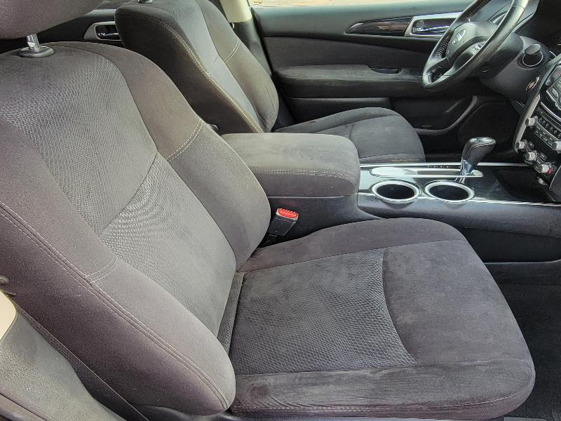 Nissan Pathfinder 2WD 4dr SV 2013