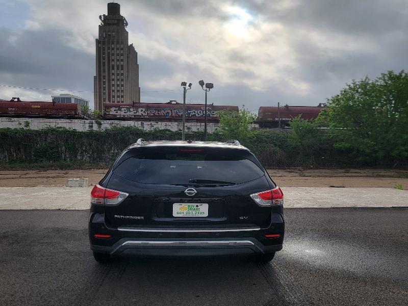 Nissan Pathfinder 2WD 4dr SV 2013