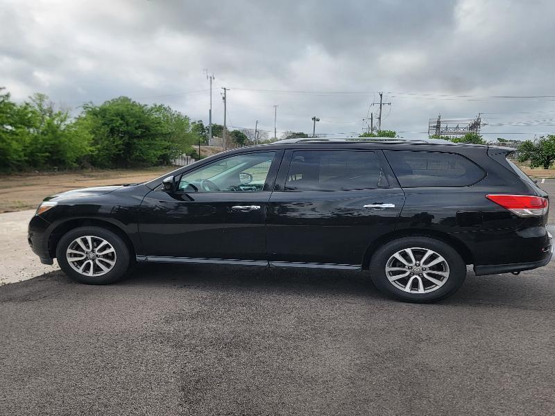 Nissan Pathfinder 2WD 4dr SV 2013