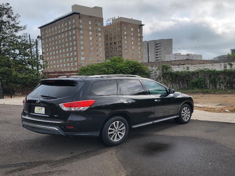 Nissan Pathfinder 2WD 4dr SV 2013