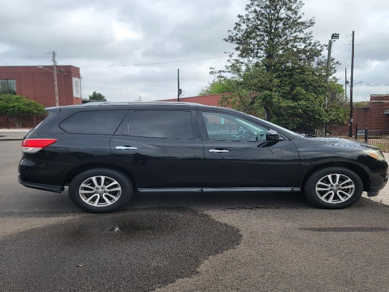 Nissan Pathfinder 2WD 4dr SV 2013