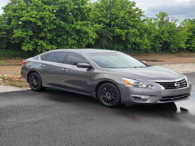 Nissan Altima 2.5 SV 2015