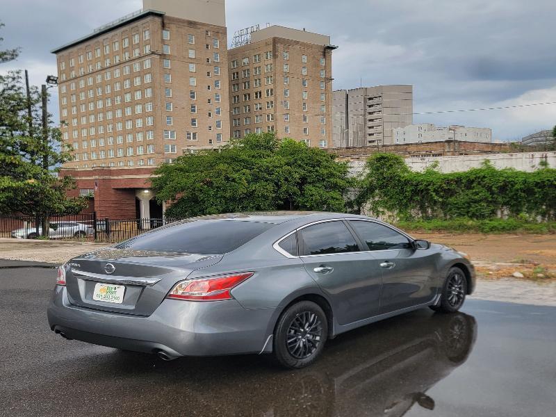 Nissan Altima 2.5 SV 2015