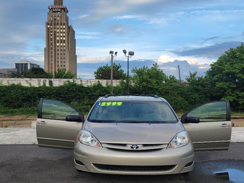 Toyota Sienna LE FWD 8-Passenger Seating 2008