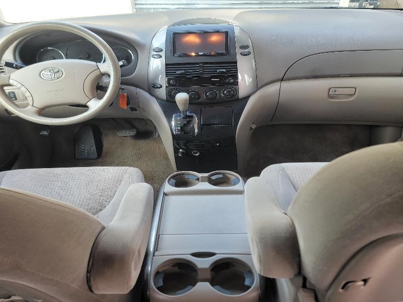 Toyota Sienna LE FWD 8-Passenger Seating 2008